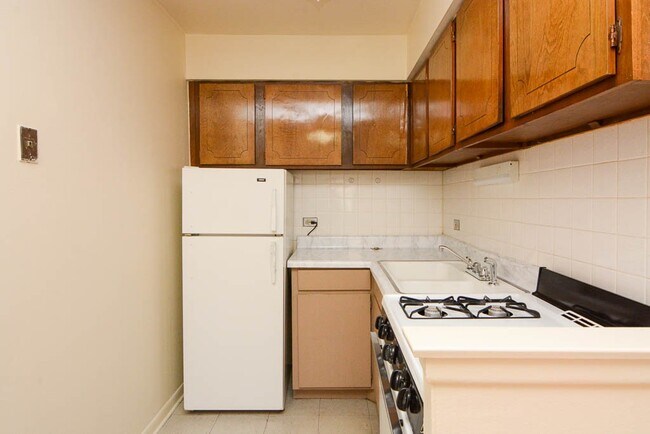 Foto del edificio - 443 W Aldine Ave