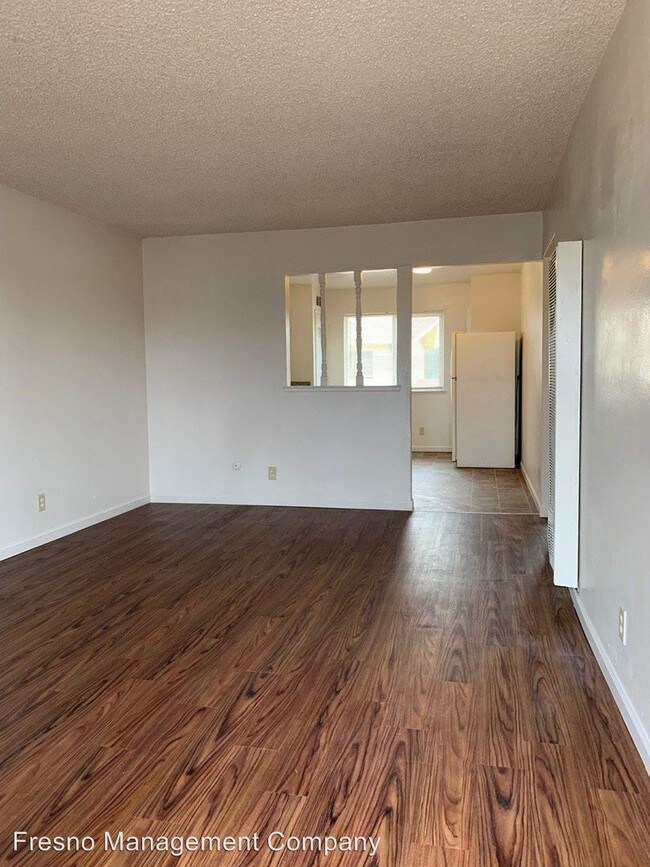 Foto del edificio - 4431 E Hedges Ave