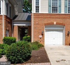 Building Photo - 8984 Harrover Pl