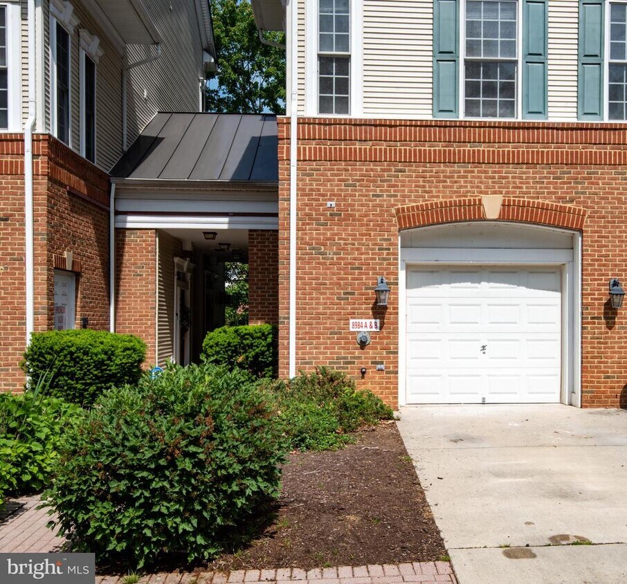 Foto principal - 8984 Harrover Pl