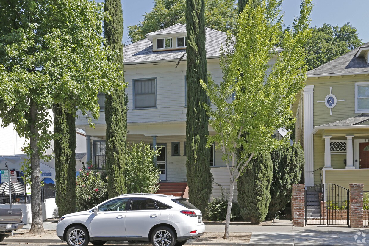 Primary Photo - 2217 K St