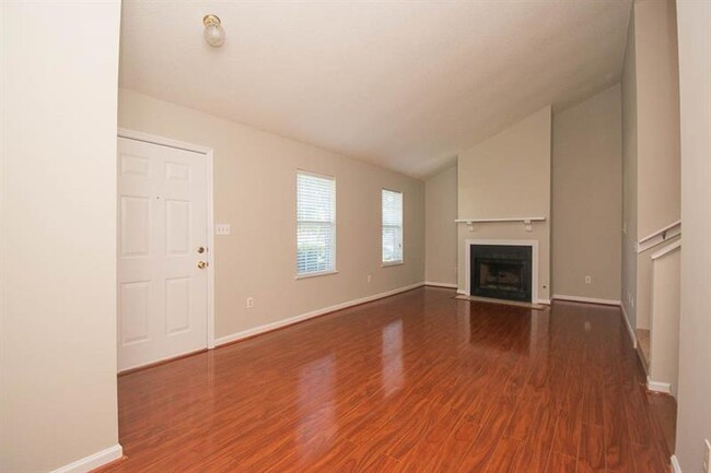 Building Photo - 1916 Cheatham Woods Dr SW
