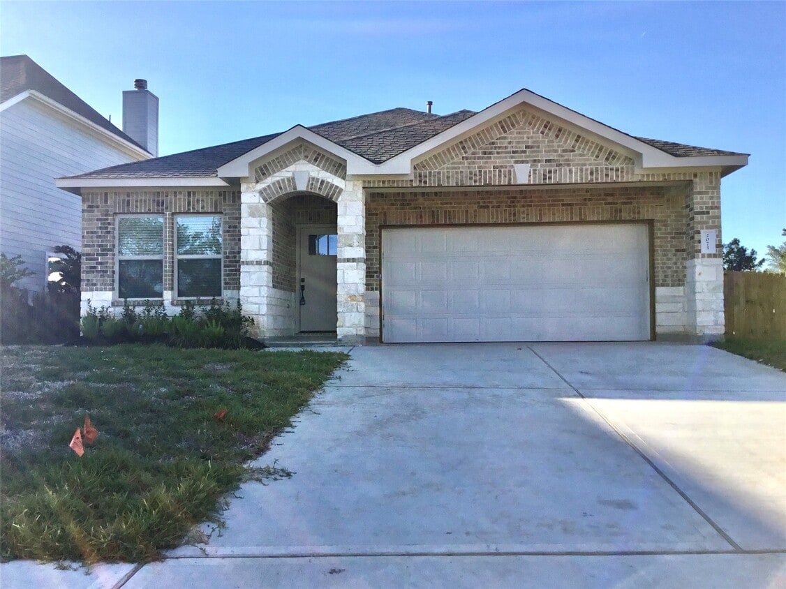 Foto principal - 2075 Briar Grove Dr