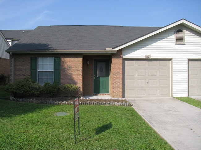 Building Photo - 8023 Chambord Way