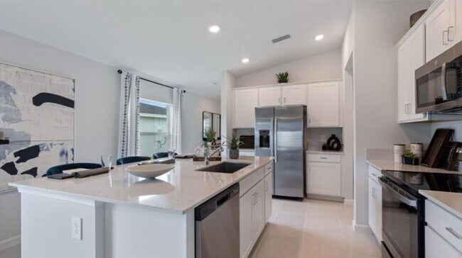 Foto del edificio - WOW! Fantastic 3 Bed, 2 Bath home.  Prior ...