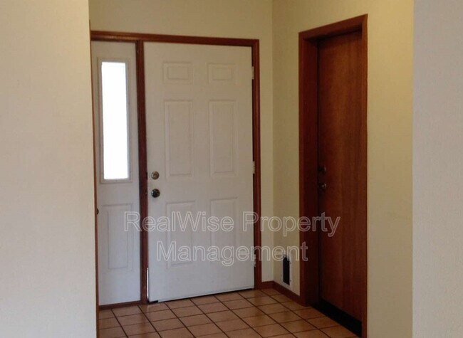 Building Photo - 203 N Wightman St