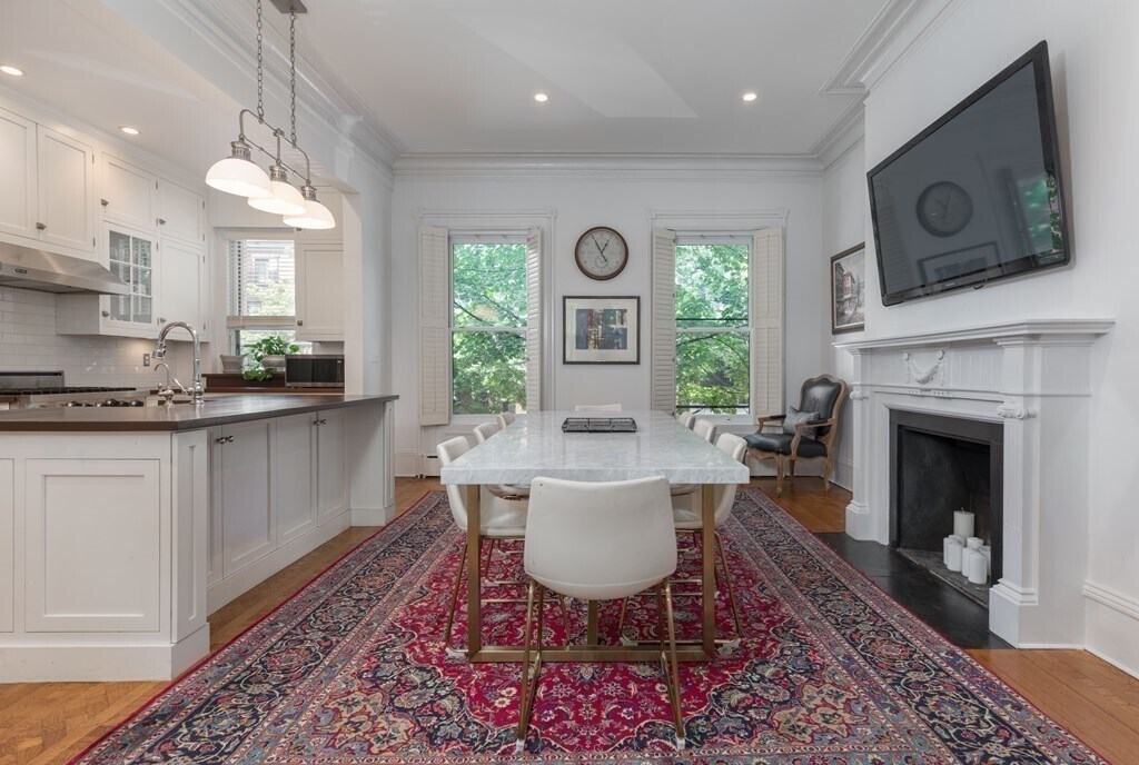 Primary Photo - 375 Marlborough St