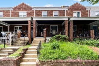 Building Photo - 334 19th St NE