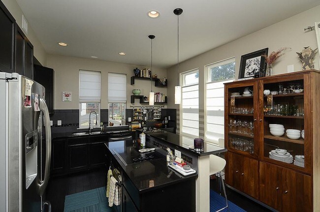 Kitchen - 1738 Franklin St