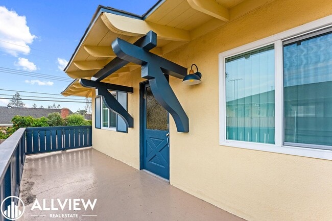 Building Photo - 7572 Amazon Dr