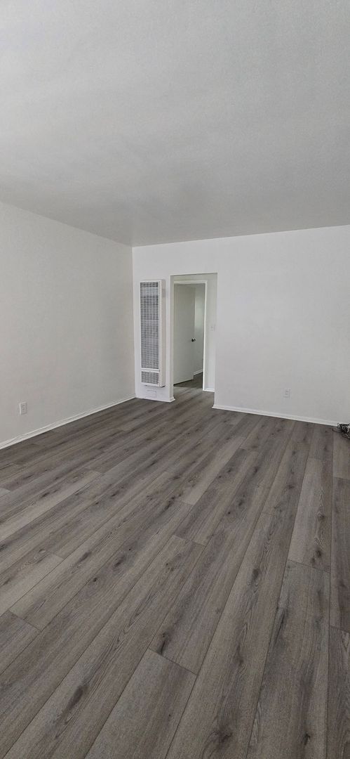 Photo - High Street (DD) Apartment