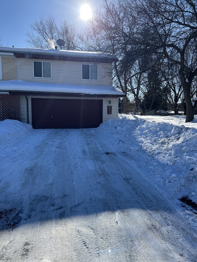 4517 Scott Trl, Eagan, MN 55122 Townhome Rentals in Eagan MN