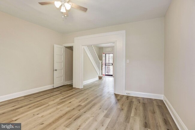 Dining Room - 2873 Mayfield Ave