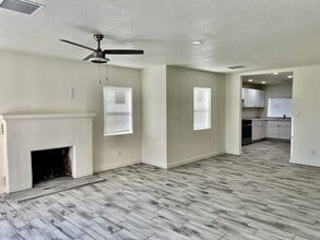 Building Photo - 4301 Mesa Grande Pl SE