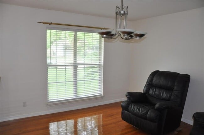 Foto del edificio - 5519 Caversham Dr