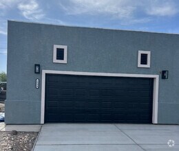 Building Photo - 1894 Granada Dr