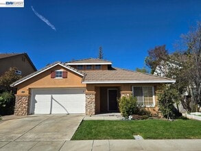 Building Photo - 38806 Litchfield Cir