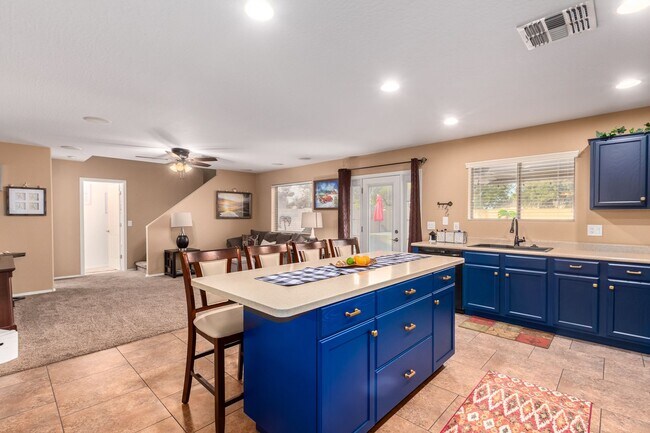 Building Photo - Short Term Vacation Rental in San Tan Vall...