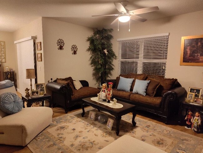 Foto del edificio - 4640 Pagosa Springs Cir