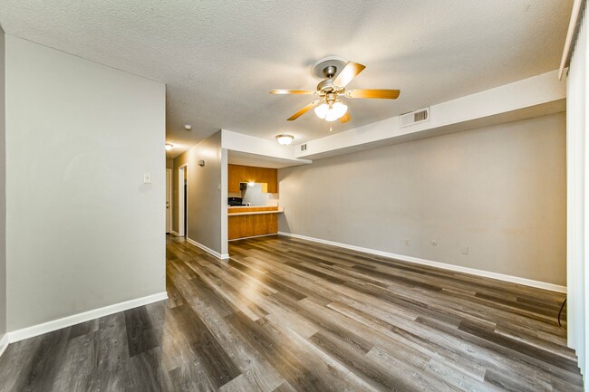 Building Photo - Crestview Apartments