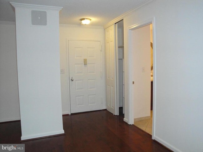 Building Photo - 8360 Greensboro Dr