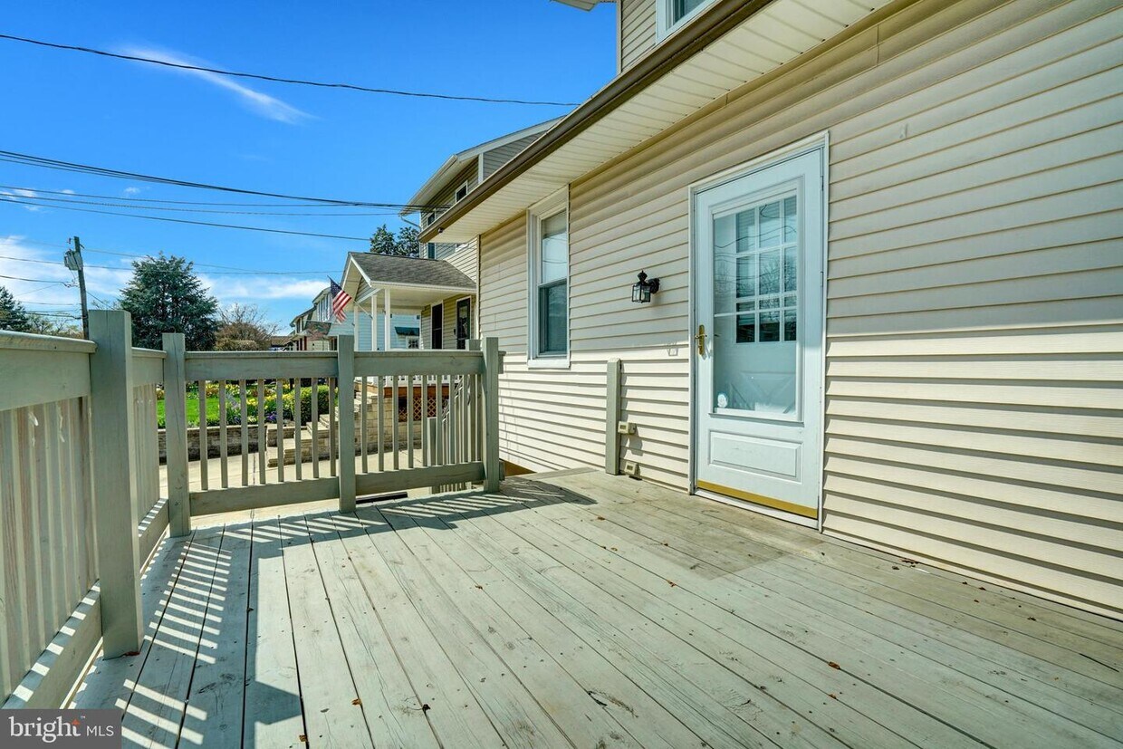 109 Printz Ave Unit 1, Norwood, PA 19074 Room for Rent in Norwood, PA