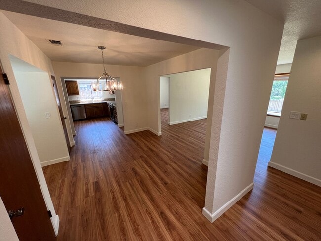 Building Photo - 8654 Thelen Ct