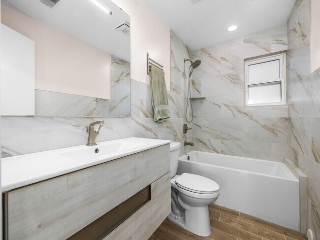 Foto del edificio - 2885 E Loran Heights Dr