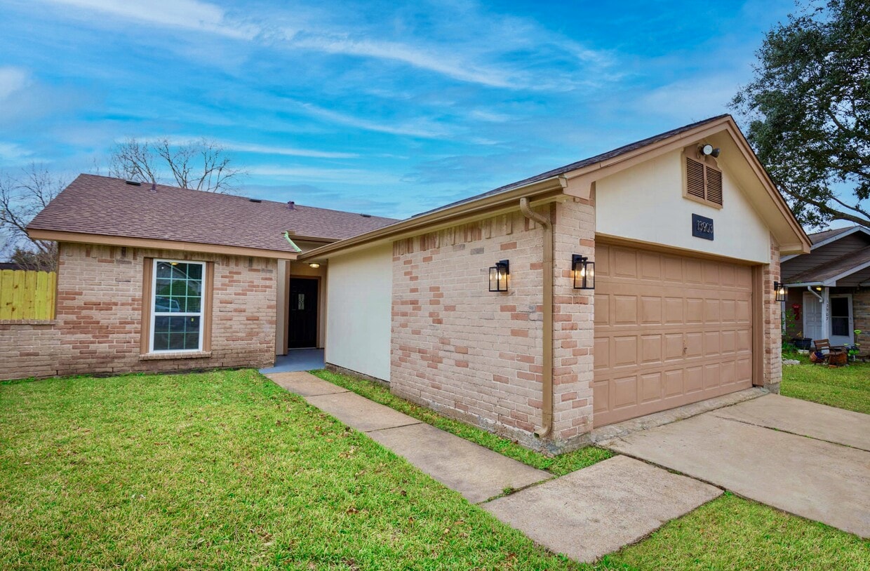 Foto principal - 13903 Tower Point Dr