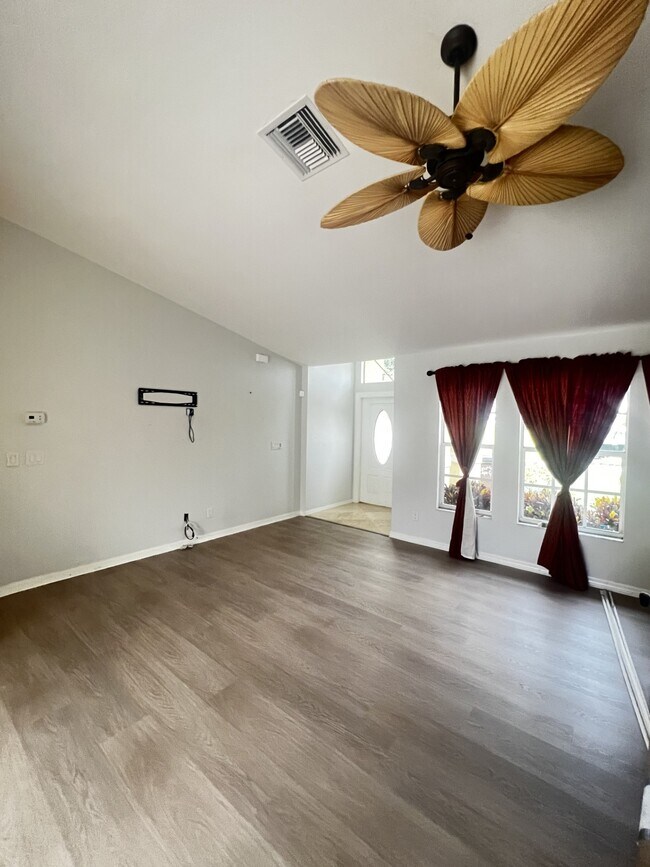 Foto del edificio - 1106 SE 5th Pl