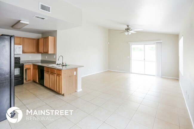 Foto del edificio - 10845 W Monterosa St