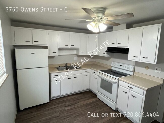 Building Photo - 3760 Owens Street