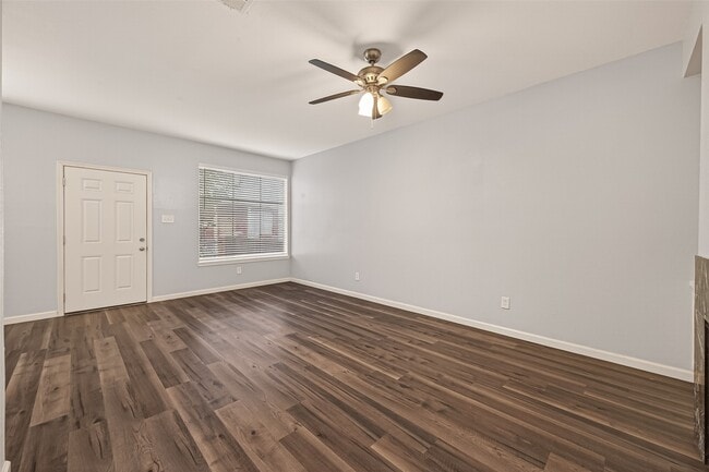 Building Photo - 1103 Dulles Ave