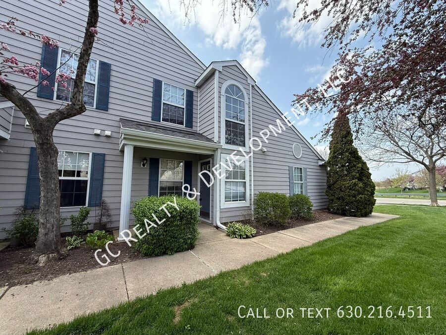 Primary Photo - 671 W Streamwood Blvd