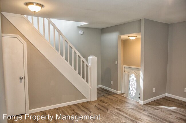 Foto del edificio - 4 br, 1 bath House - 94 Meadow St