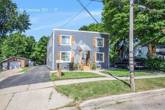 Building Photo - 219 N Union St