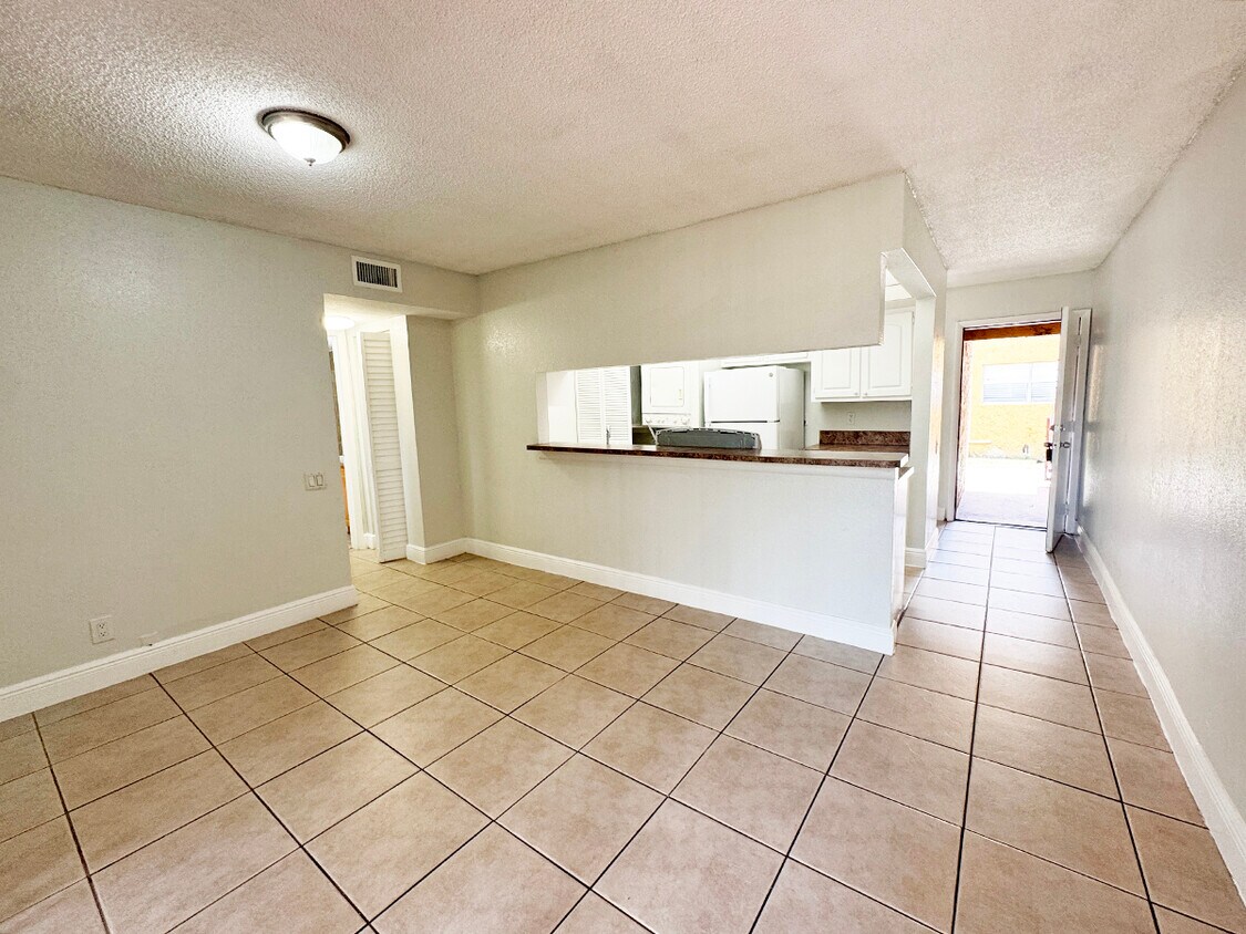 Primary Photo - 4501 Treehouse Ln