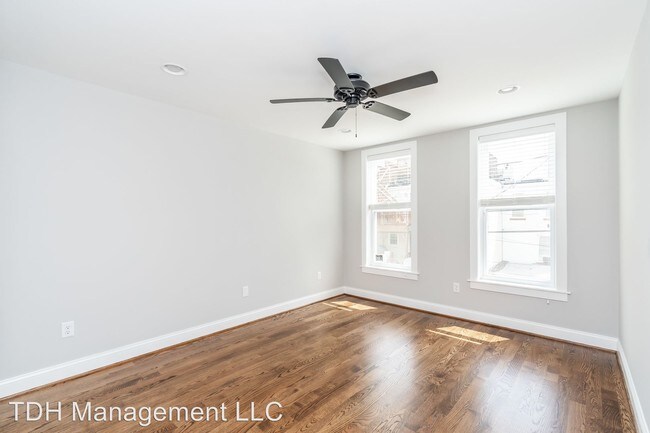 Building Photo - 3 br, 3 bath House - 823 S Lakewood Avenue