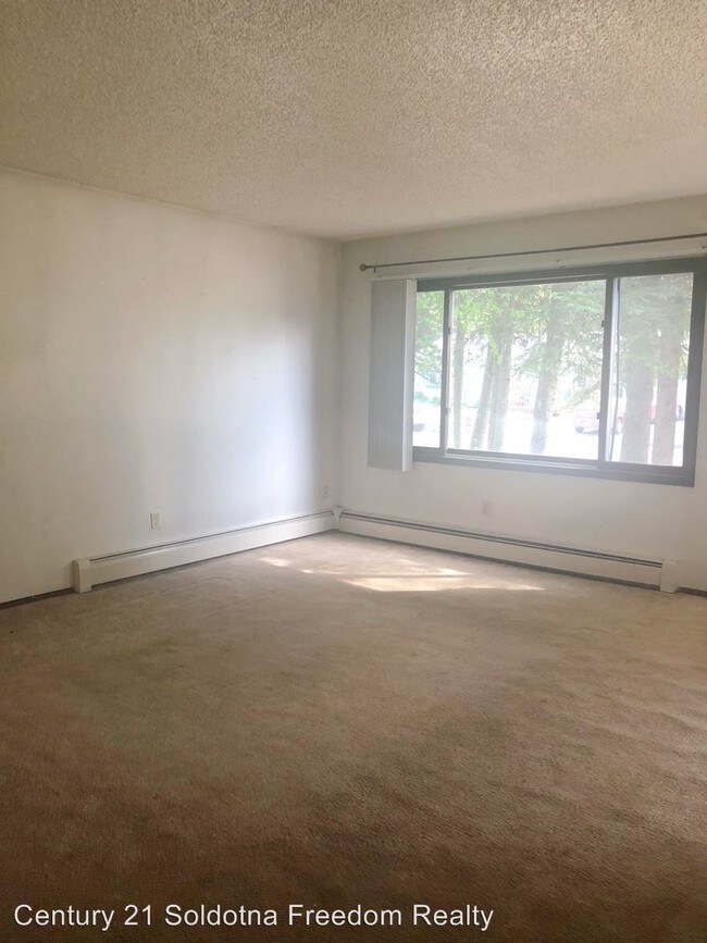Building Photo - 3 br, 1 bath House - 715 Maple