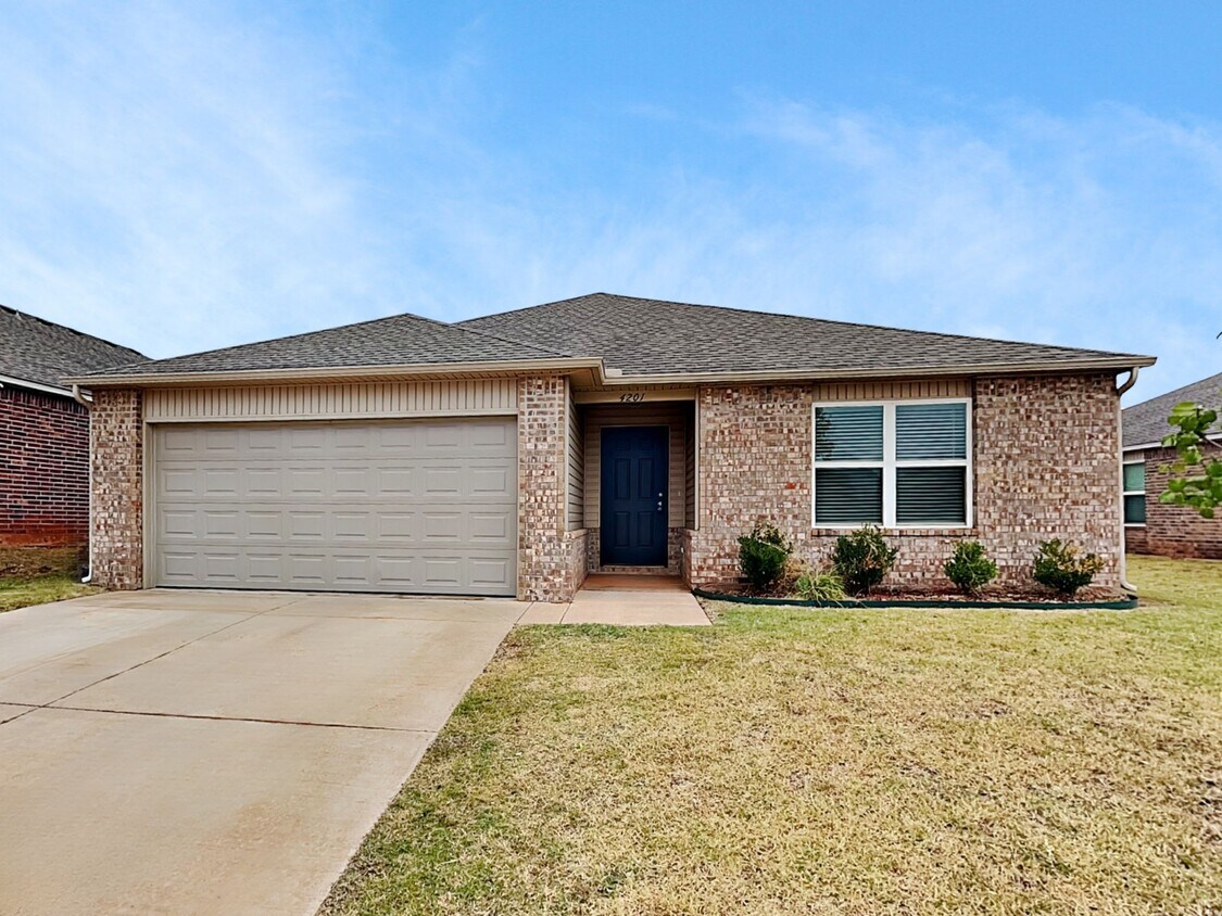 Foto principal - 4201 Umbria Rd