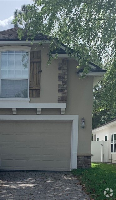 Building Photo - 1637 Summerdown Way