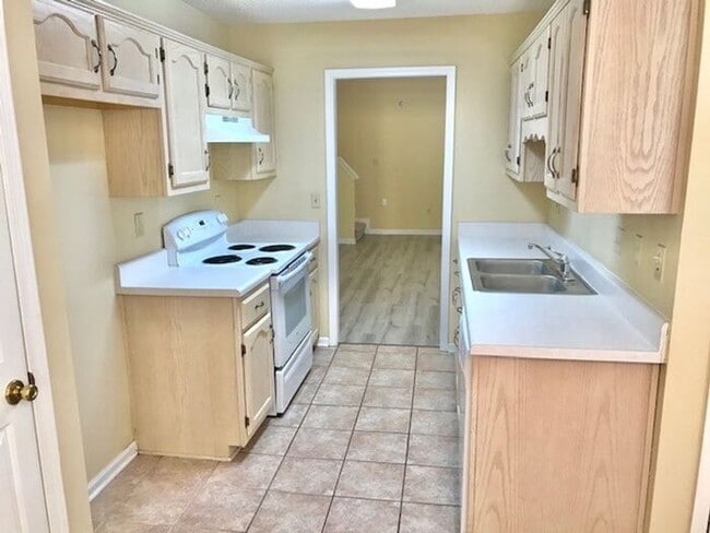 Building Photo - Now Leasing a 4-Bedroom 2.5 Bath Home