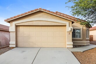 Building Photo - 422 W Tara Danette Dr