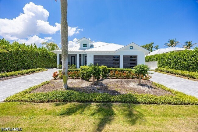 Foto del edificio - 1232 Royal Palm Dr