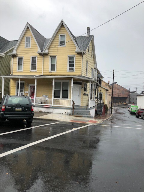 Primary Photo - 600 S 2nd St