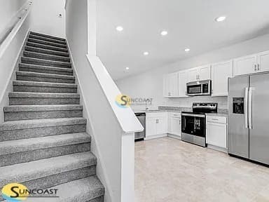 Building Photo - 7215 Sabal Ter