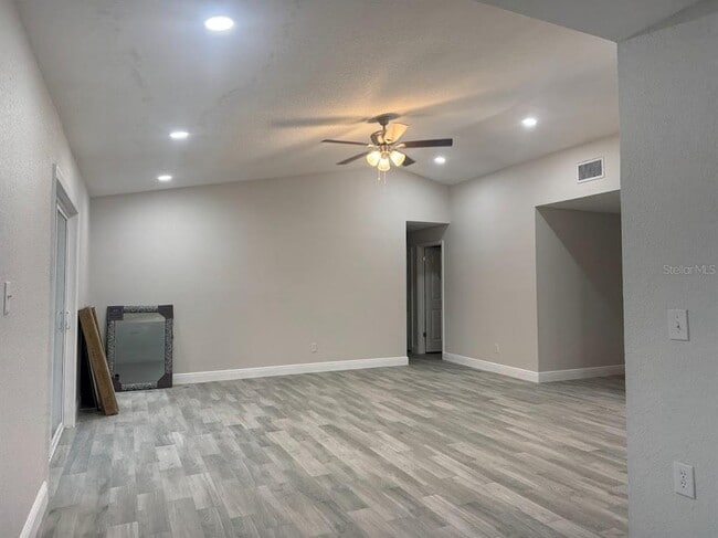 Foto del edificio - 12142 Caper St