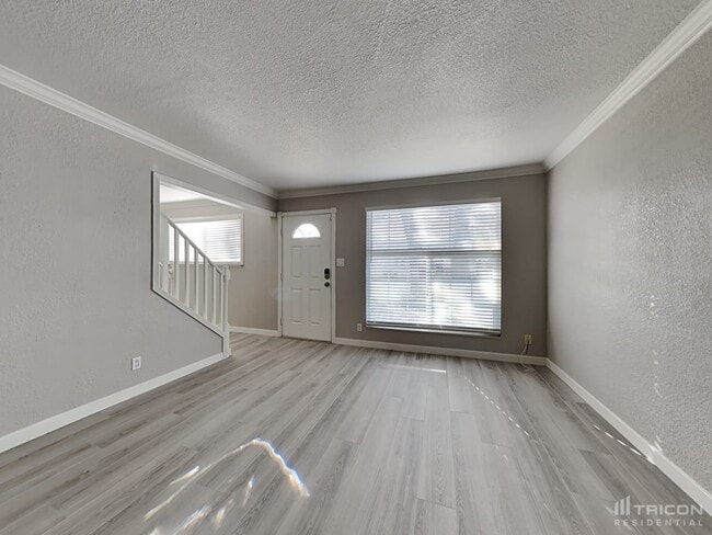 Building Photo - 308 Grape St
