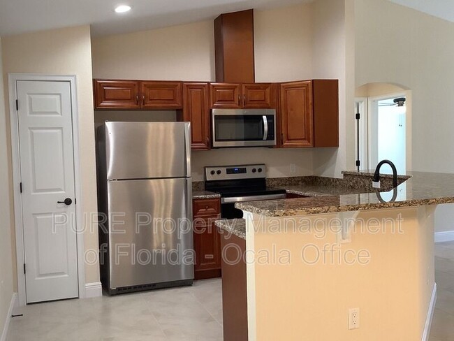 Building Photo - 9383 SE 152nd Ln