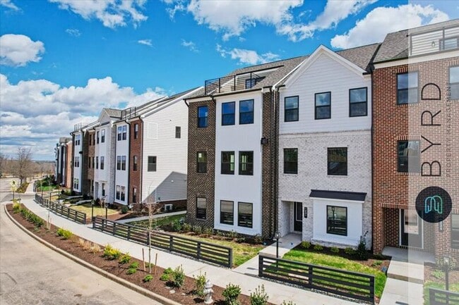 Building Photo - 231 Golden Haze Aly